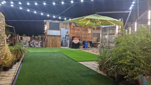 عکس کافه فست‌ فود سنتی هاتلند