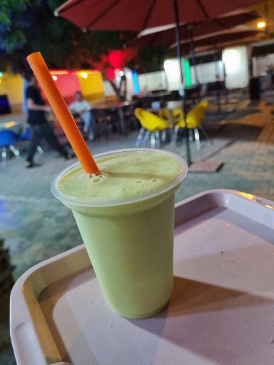 عکس کافه و فست فود ساحلی مستر کیش