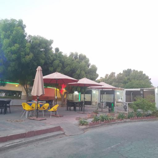 عکس کافه و فست فود ساحلی مستر کیش