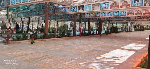 عکس گلزار شهدای علی ابن جعفر (ع)