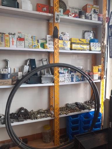 عکس لوازم یدکی حسین زاده و ابزار یراق سید