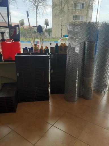 عکس لوازم یدکی حسین زاده و ابزار یراق سید