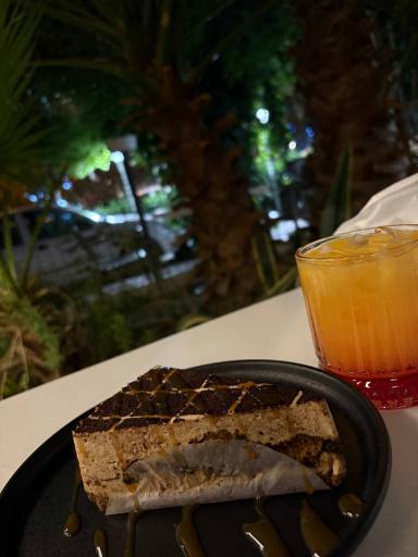 عکس فست فود آیوت