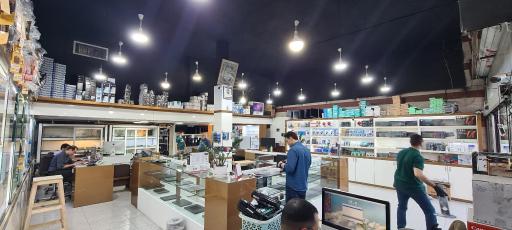 عکس مرکز کامپیوتر شریف