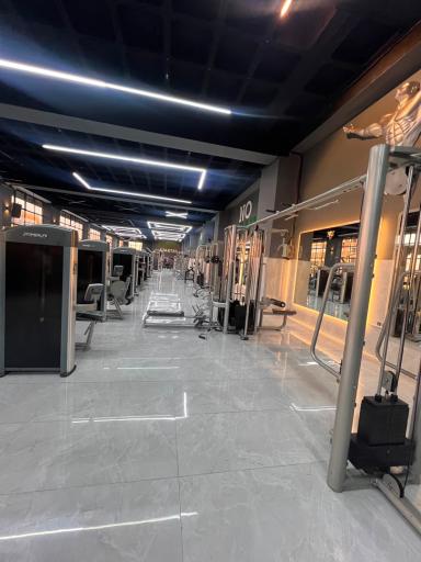 عکس باشگاه بدنسازی اسکای جیم