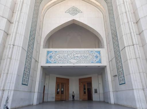 عکس مسجد هفتاد و دو تن