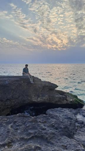 عکس دماغه و ساحل خلیج نایبند