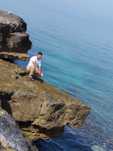 عکس دماغه و ساحل خلیج نایبند