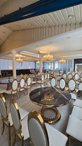 عکس روف گاردن و باغ تالار افق طلایی