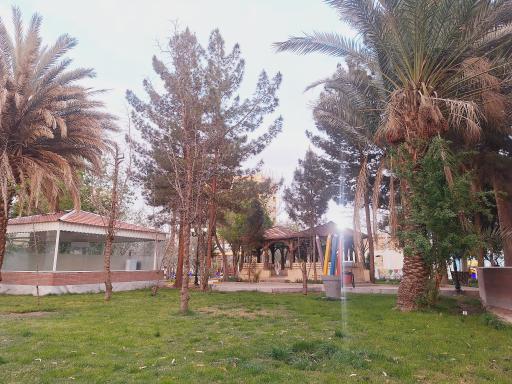 عکس باغ خانواده