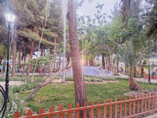 عکس باغ خانواده