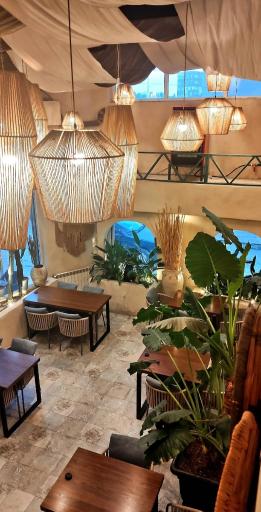 عکس کافه رستوران کاستا