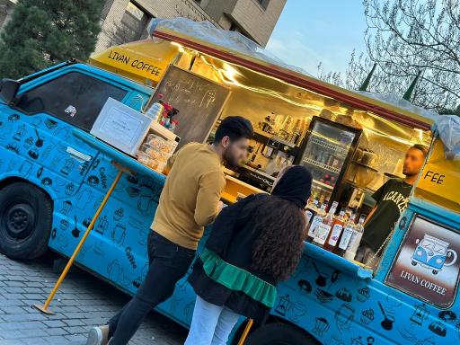 عکس کافه سیار لیوان