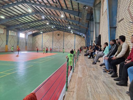 عکس سالن ورزشی ۹ دی