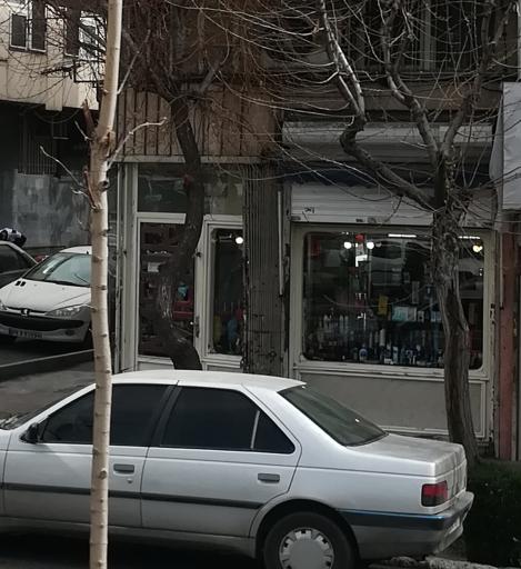 عکس فروشگاه لوازم آرایشی یوسفی