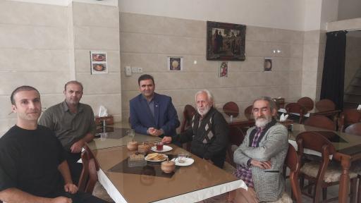 عکس رستوران جوجه زعفرانی گلوگاه 