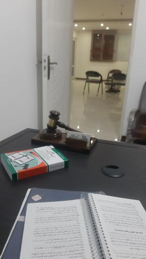 عکس دفتر وکالت محبوبه فلاحی