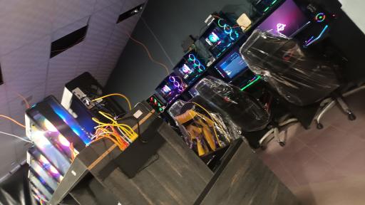 عکس گیم نت ققنوس