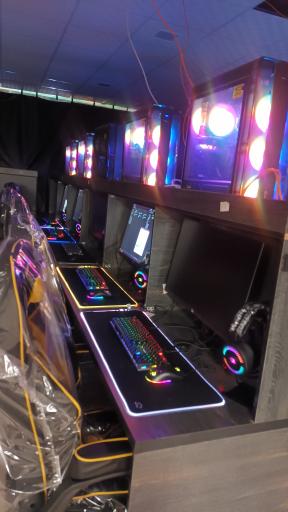 عکس گیم نت ققنوس