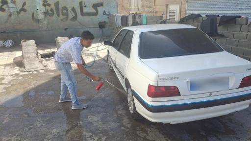 عکس کارواش تمیز ممیز