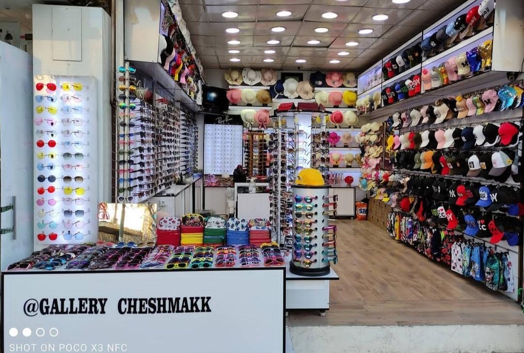 عکس گالری عینک و کلاه چشمک