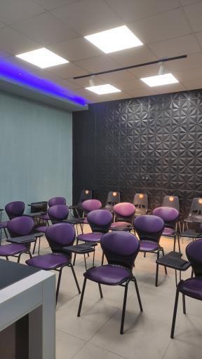 عکس آموزشگاه کامپیوتر و برنامه نویسی کرمی