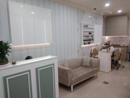 عکس سالن زیبایی اله رنگین کمان 