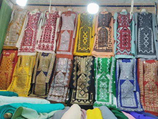 عکس پارچه سرای شیک پوشان