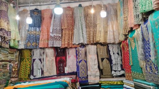 عکس پارچه سرای شیک پوشان