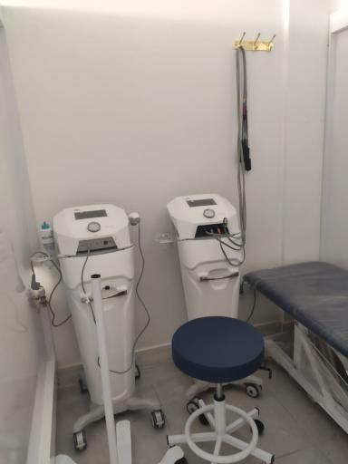 عکس فیزیوتراپی پالادیوم شیراز 