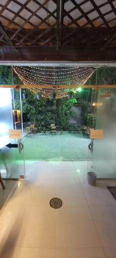 عکس کافه شقایق