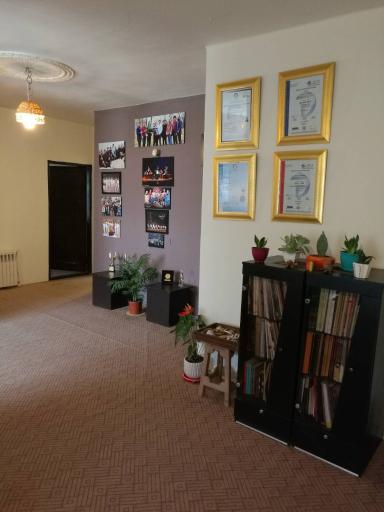 عکس آموزشگاه موسیقی فاخته 