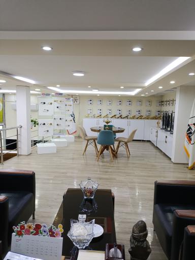 عکس مرکز تخصصی درب های ساختمانی آتار درب