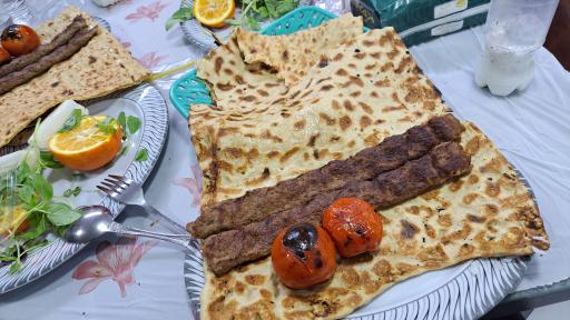 عکس رستوران جوان