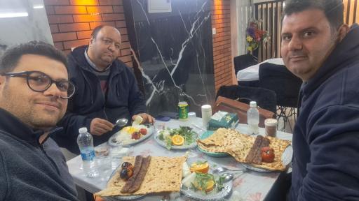 عکس رستوران جوان