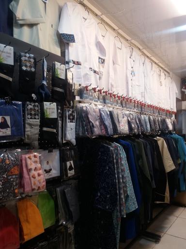 عکس فروشگاه روپوش و البسه پزشکی زی کارا