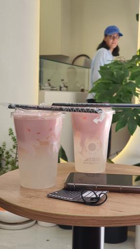 کافه بیرون بر مدار