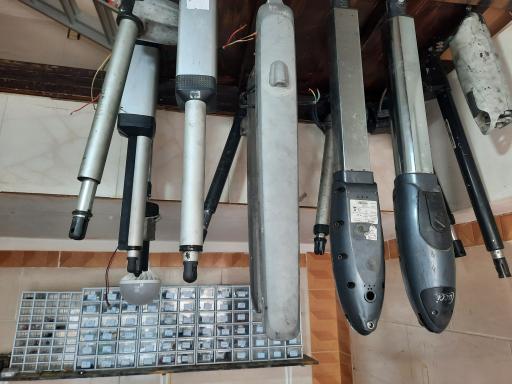 عکس تعمیرات جک پارکینگ و کرکره برقی