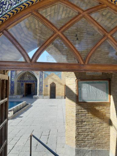 عکس مدرسه علمیه رکن الملک