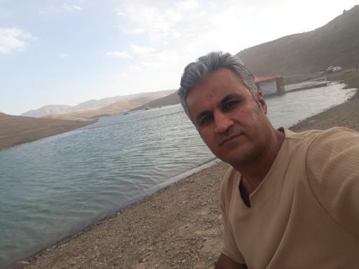 عکس اسکله قایقرانی دریاچه سد زاینده رود