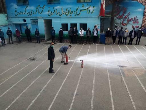 عکس دبیرستان پسرانه شهید احدزاده