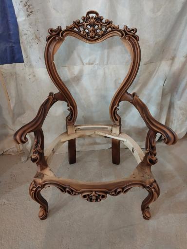 عکس کارگاه رنگ کاری مبل و صنایع چوب ناصرشوندی