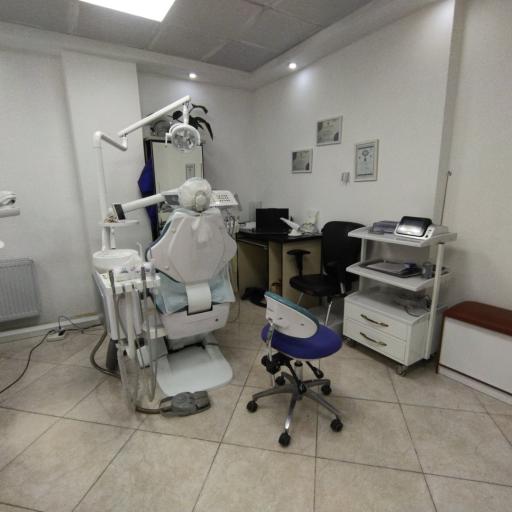 عکس کلینیک دندانپزشکی دکتر حلاجی