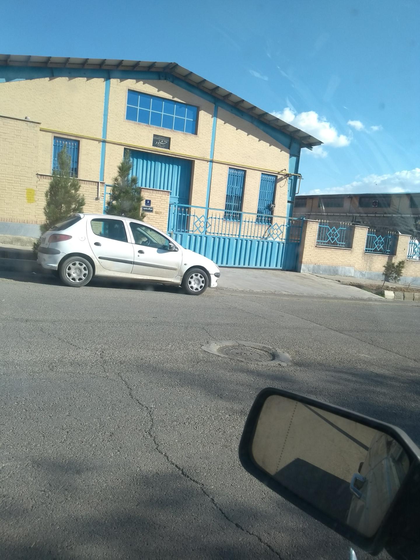 عکس شیر آلات بهداشتی خشنود