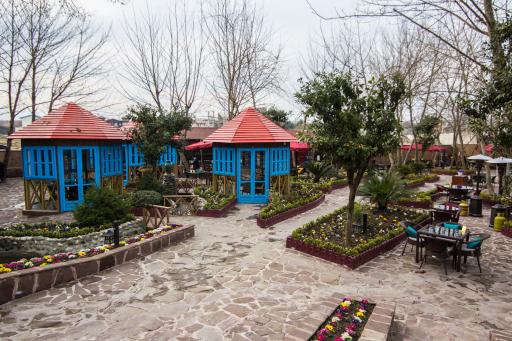 عکس باغ رستوران ملورین