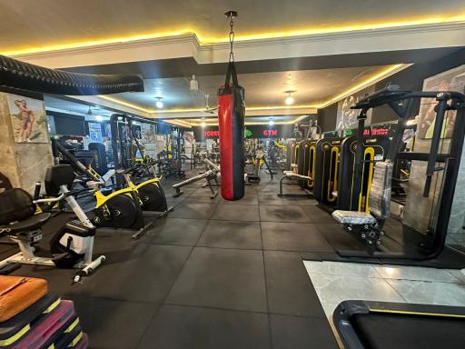 عکس باشگاه بدنسازی سورنا