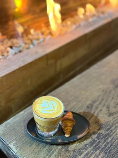 عکس کافه کتاب سایه