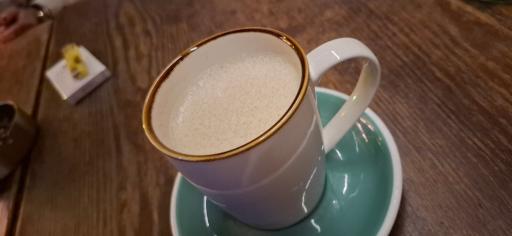 عکس کافه کتاب سایه