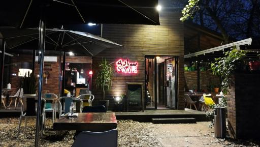 عکس کافه کتاب سایه