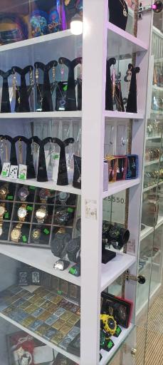 عکس گالری ساعت و بدلیجات ارغوان